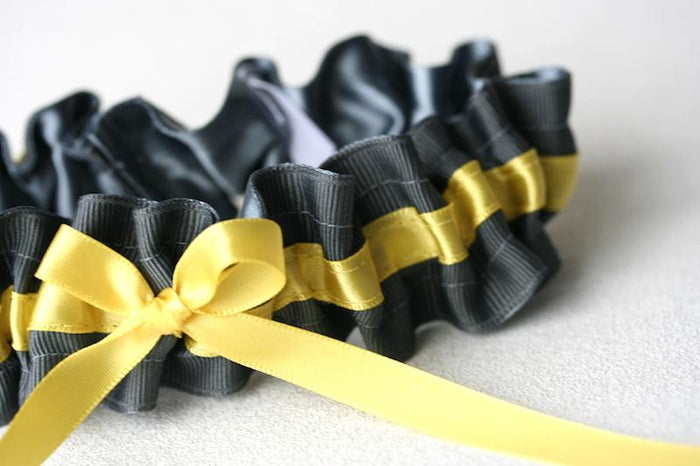 Gray and Yellow Garter