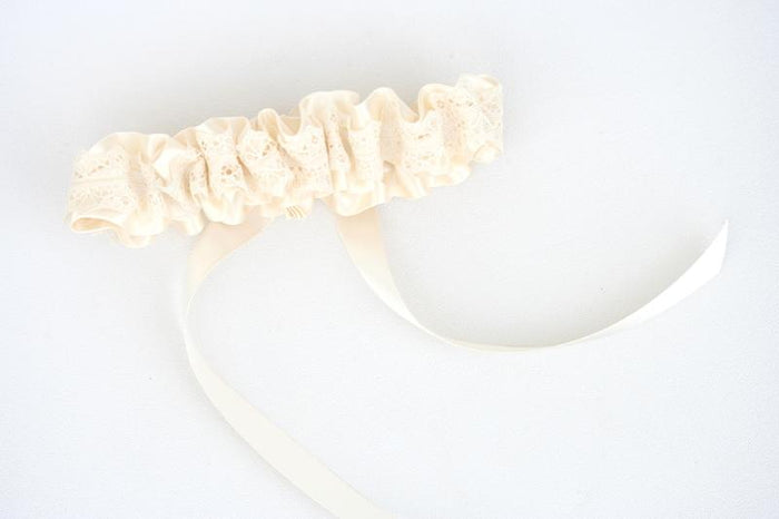 Ivory Lace Garter