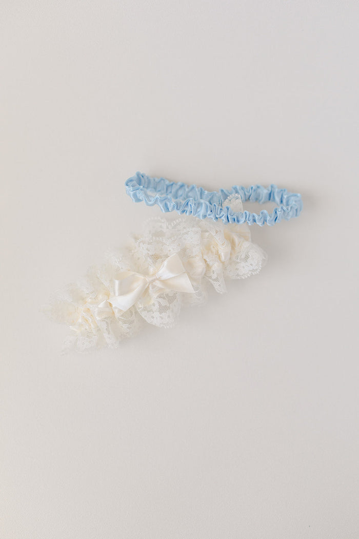 personalized wedding garter set with lace, blue and embroidery