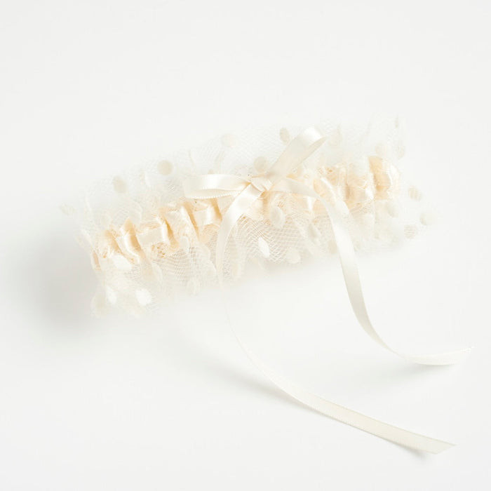 Help! My Dress is Too Thin for a Bridal Garter