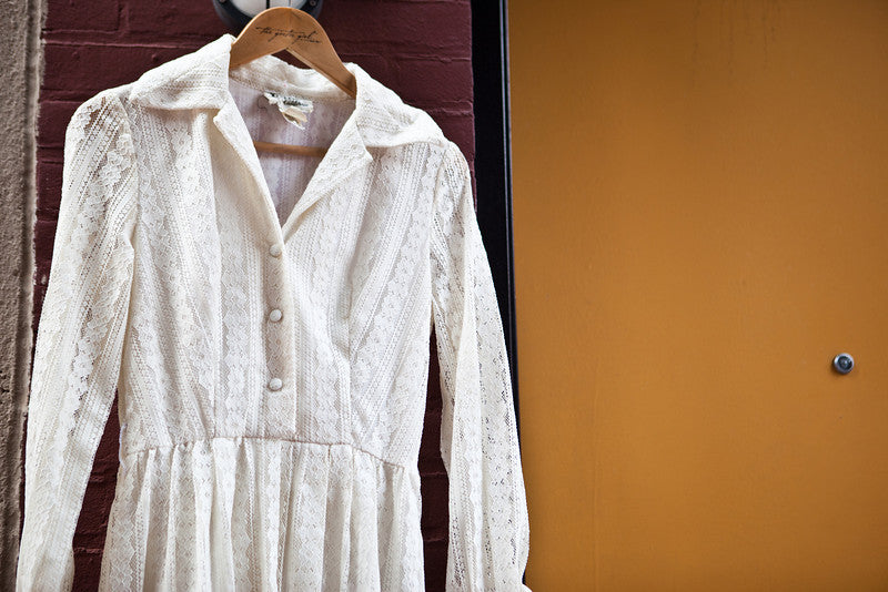 Pretty Ivory Vintage Lace Wedding Garter