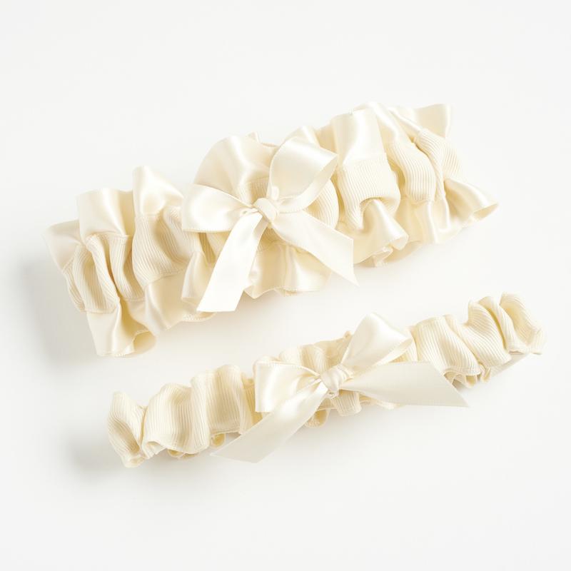 What Is A Throwing Garter?