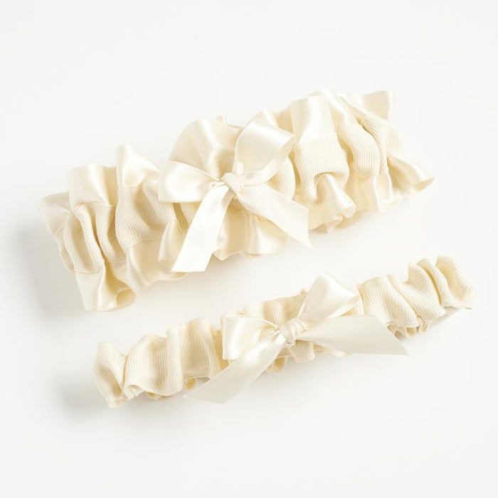 What Is A Throwing Garter?