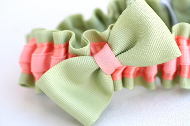 Modern Green and Peach Garter