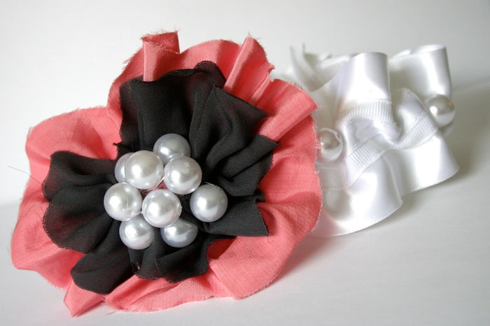 Custom Garter Spotlight: Pink, Gray & Pearls