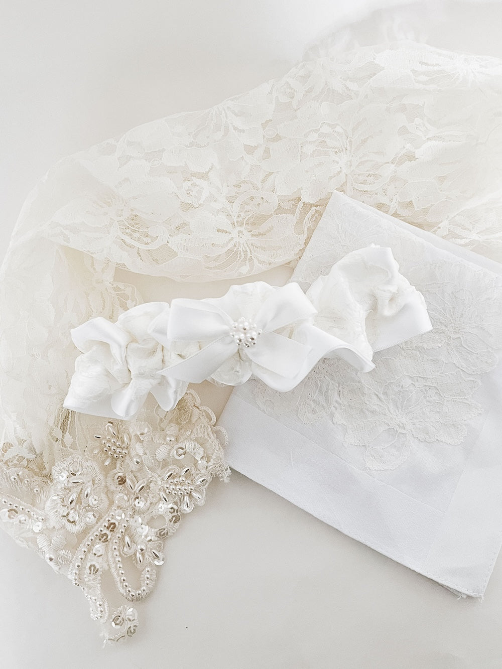 Do Brides Still Wear Wedding Garters?