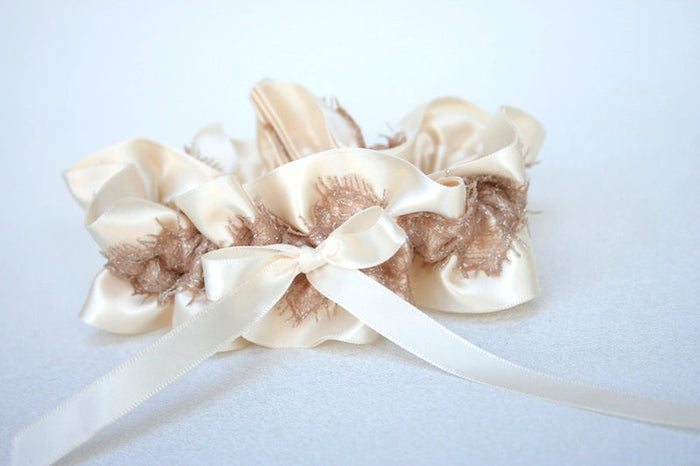 Ivory and Metallic Lace Garter