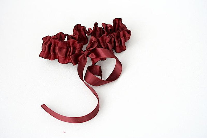 Garter: Burgundy