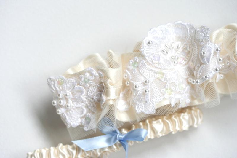 Heirloom Wedding Dress Lace Garter Set