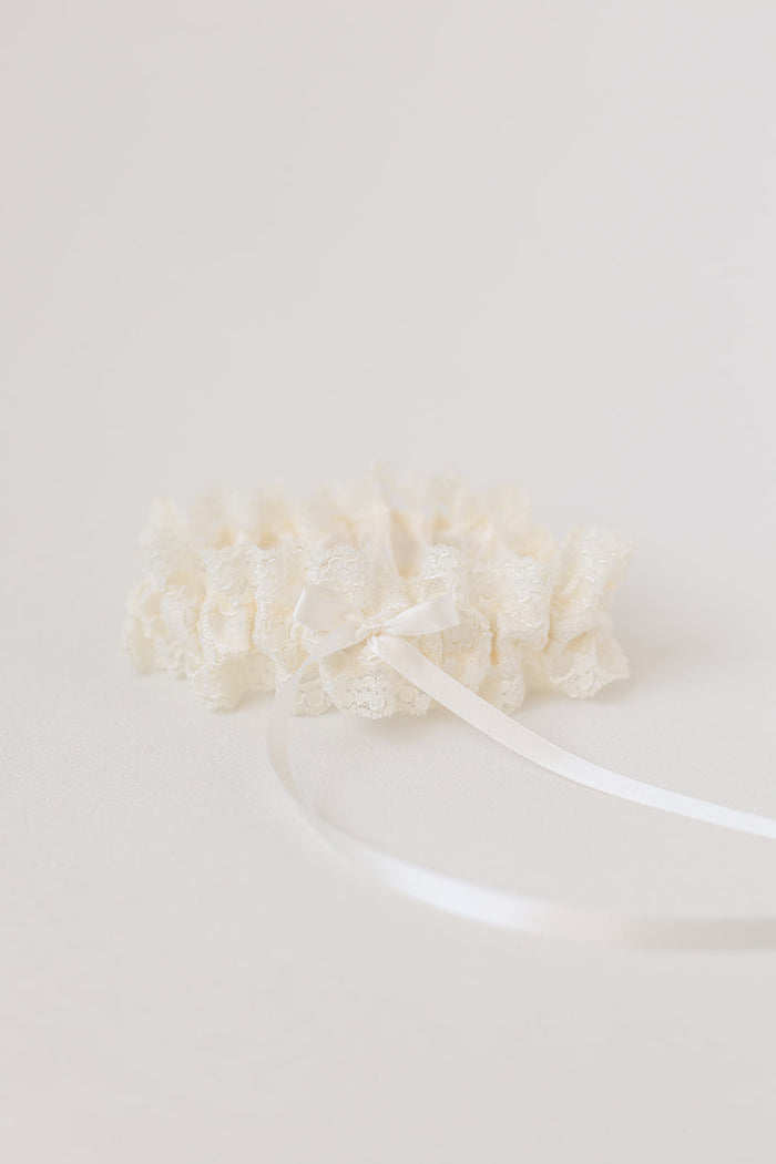 elegant ivory lace garter for wedding