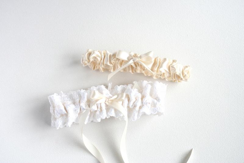 Ivory Lace Garter Set
