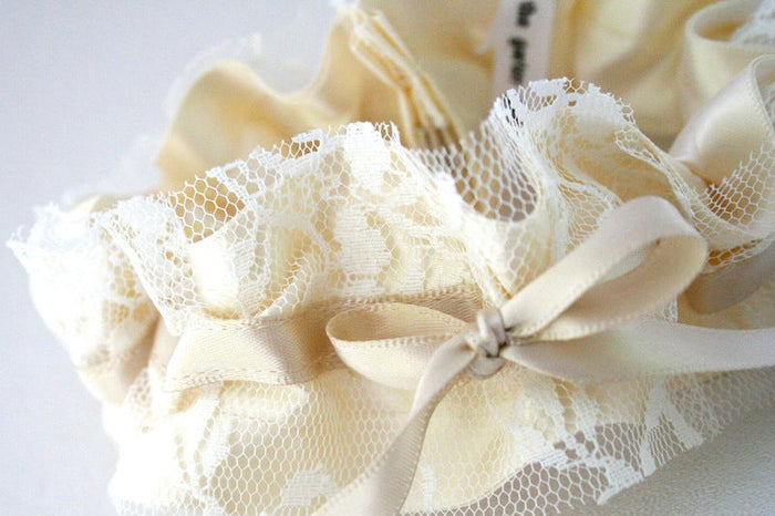 Custom Garter Spotlight:  Ivory & Oatmeal
