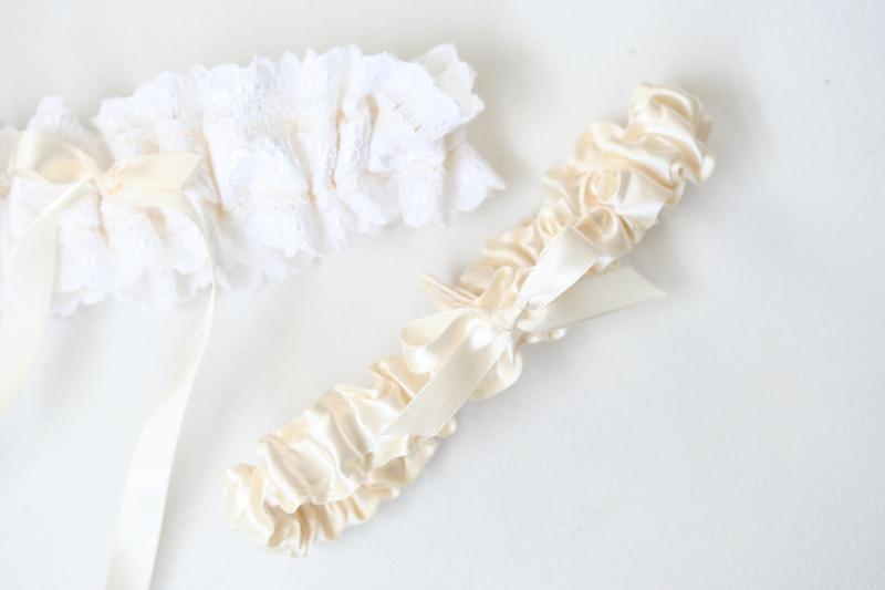 Ivory Lace Garter Set