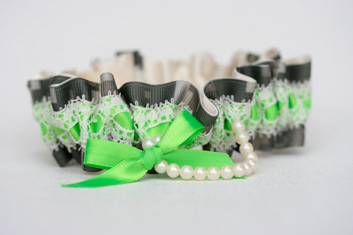 Custom Wedding Garter: Camouflage with Lace and Pearls
