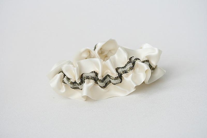 Garter: Ivory with Gold & Silver Sparkle Detail