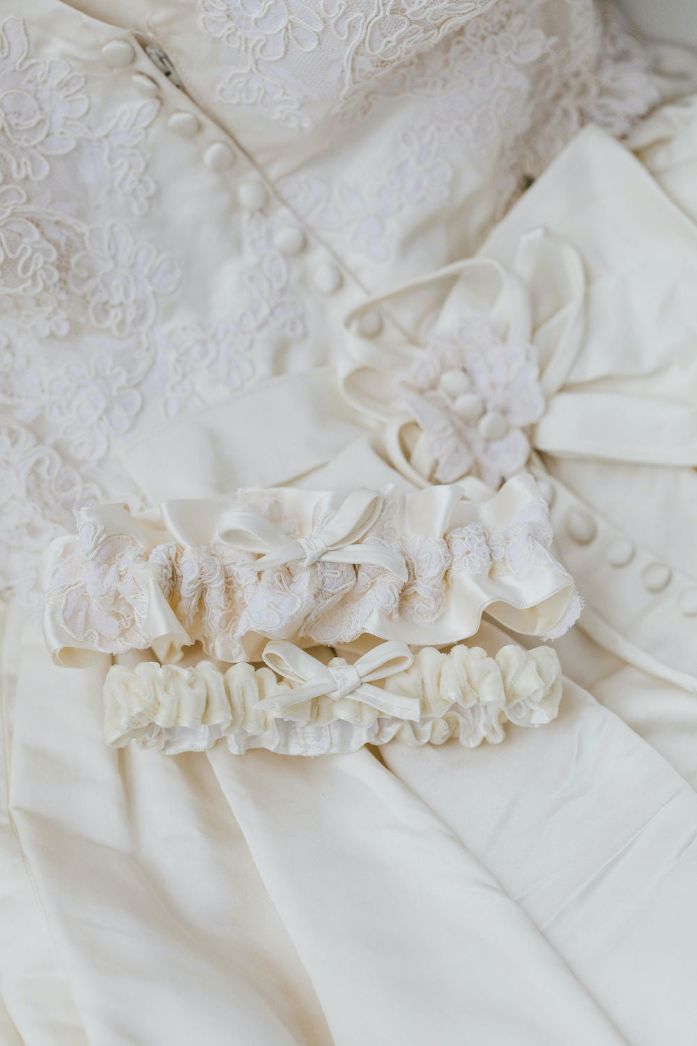 Garter Set: Mother's Dress Lace & Velvet