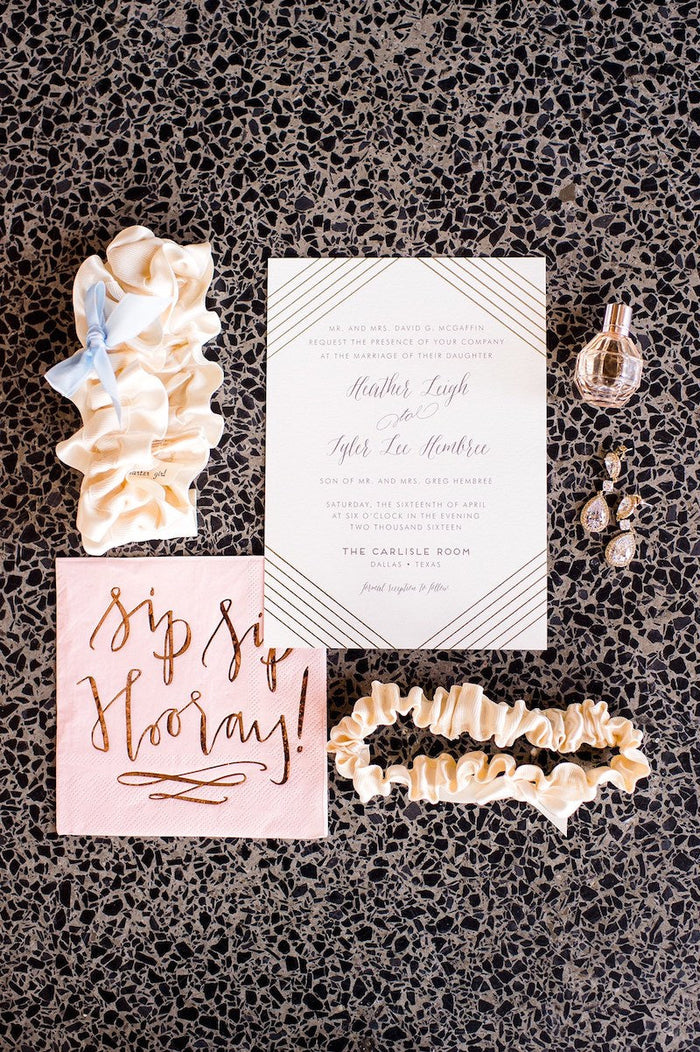 How to Have Pretty Garter Pictures Without the Toss