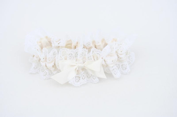 Ivory Lace Garter