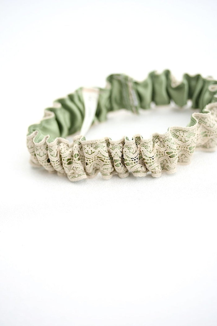 Garter Sage Green & Lace