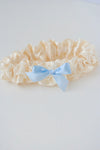 something blue wedding garter with ivory lace