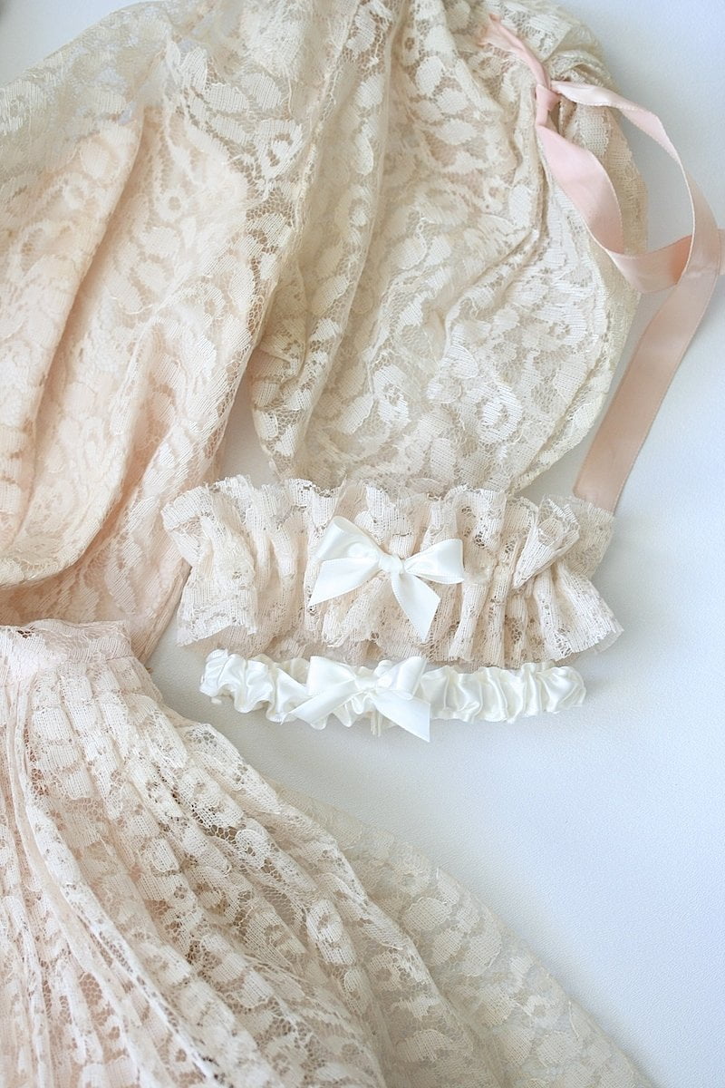 Garter Set: Blush Vintage Wedding Dress Lace