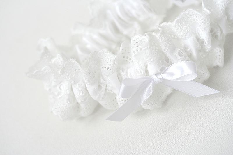 White Eyelet Lace Garter