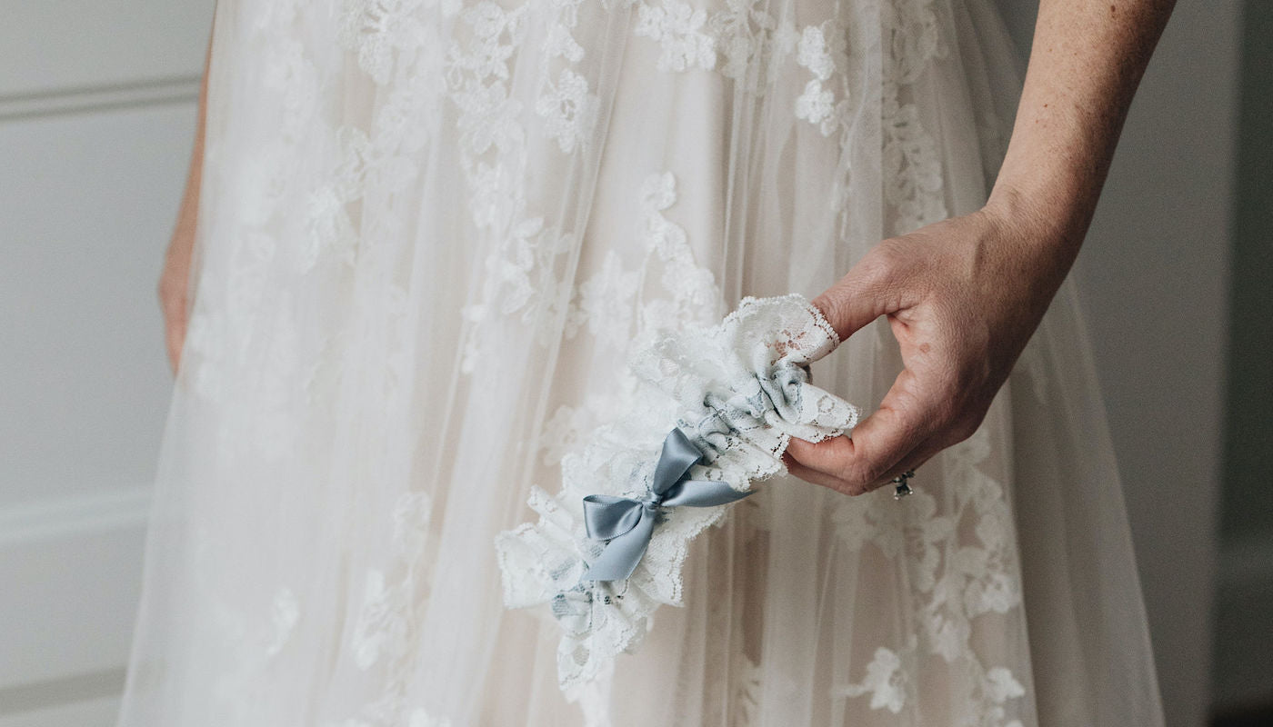 Simple, Elegant, Stylish Wedding Garter Heirlooms
