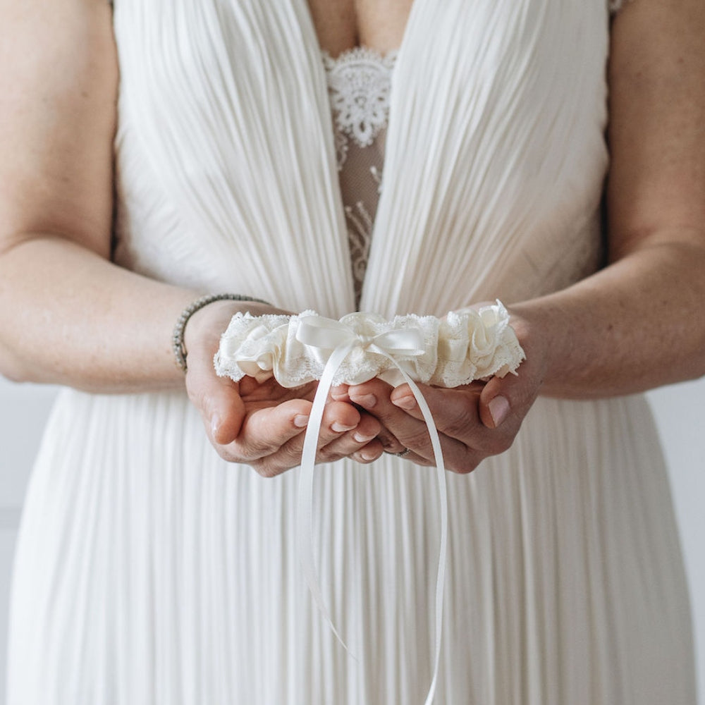 Glamorous Lace Wedding Garter Set