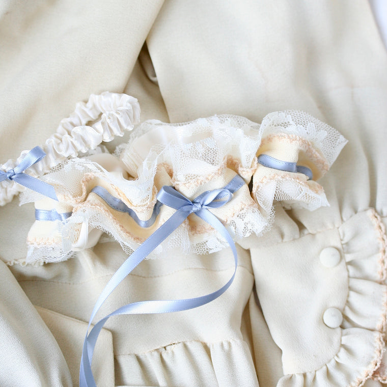 wedding garter made from mother's wedding dress by The Garter Girl