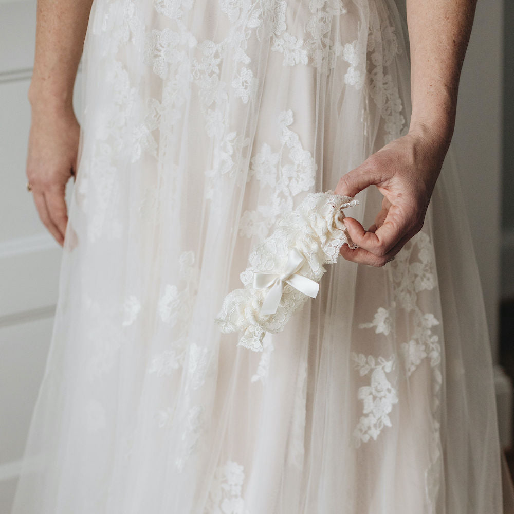 Luxury Lace Wedding Garter Set